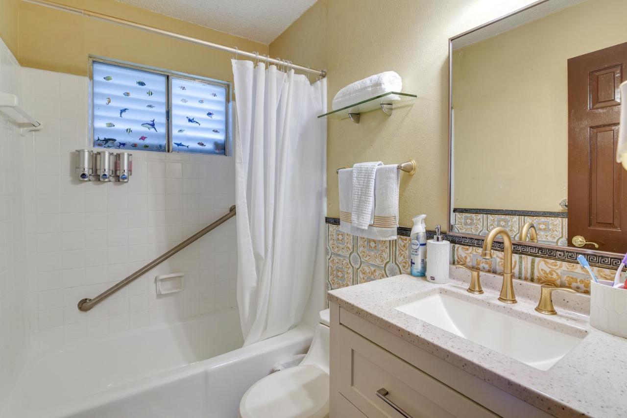 Waterfront Bay Retreat - 4 Mi To Beach! * Galveston